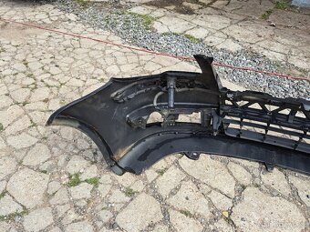 Přední nárazník VW Touran 1T2 na 2006-2010 černá - 4