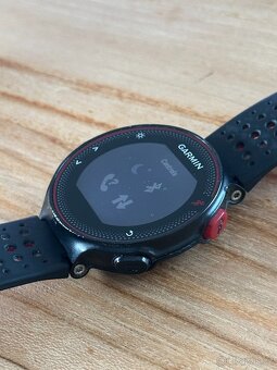 Chytré hodinky GARMIN FORERUNNER 235 červenočerné 2 - 4