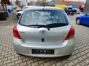 Toyota Yaris - 4