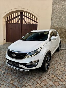 Kia Sportage Lift 2.0CRDi 100kw Exclusive 4x4 Navi Keyless - 4