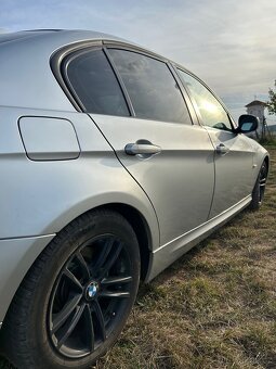 BMW 320i E90 - 4