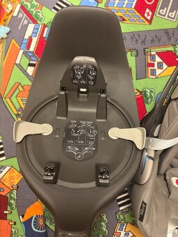 Prodám prémiovou autosedačku CYBEX Cloud Z i-Size + Base Z - 4