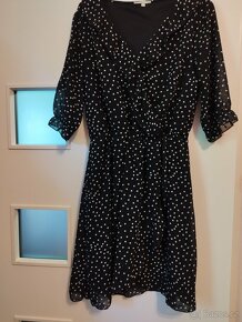 Prodám pěkné dámské šaty Zn.Fisherfield v.38/40 - 4