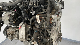 Predám kompletný motor s označeným N47D20D 160kw - 4