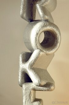 Dřevěná socha z jednoho kusu - BROKEN - 4