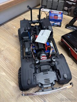 nový model Traxxas TRX-4 Bronco 1979 + baterie a nabíječ - 4