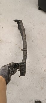 Středová mřížka nárazníku Škoda Superb 3 - 4