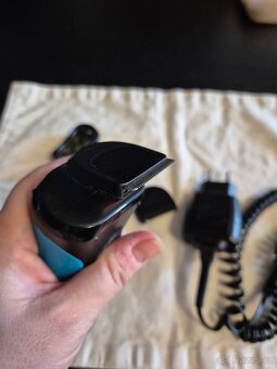 Holící strojek Braun - 4