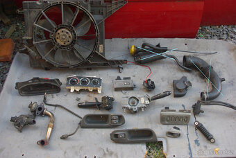 Díly Renault Scenic 1.9 - 4