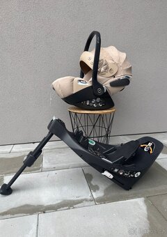 Autosedačka Cybex z i-size + báze Simply flowers beige - 4