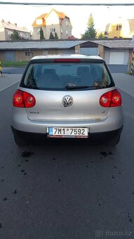 Volkswagen Golf 5 - 4