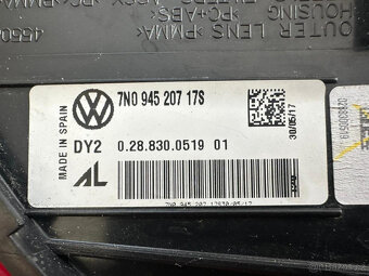 VW SHARAN 7N - levé zadní vnější světlo - 4