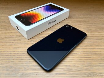 Apple iPhone SE (3. generace, 2022) 256 GB, temně inkoustový - 4