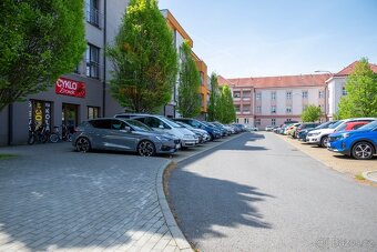 Pronájem obchodních prostor 81,8m2, Zelené nám., Uh.Hradiště - 4