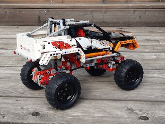 Lego Truck 9398 - 4