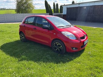 Toyota yaris 1.3 - 4
