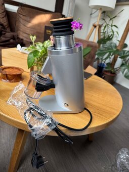 DF54 Coffee Grinder - 4