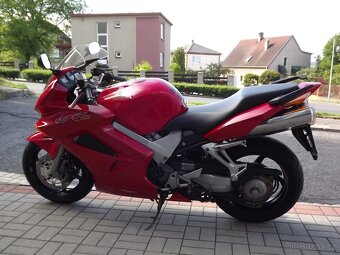 Honda VFR 800 VTEC - 4