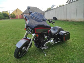 HARLEY DAVIDSON FLHX Street Glide - 4