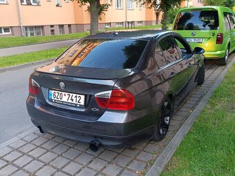BMW e90 320 d - 4