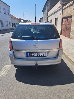 Opel Astra h - 4