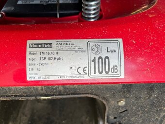Prodám zahradní traktor Mountfield 1640H – rok 2011 - 4