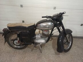 Prodám motocykl CZ 175/450 DE Luxe - 4