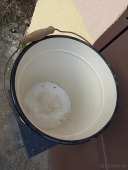 Smaltovaný kýbl - 4