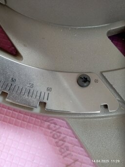 Pokosová pila DeWALT 712 - 4