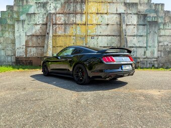 Ford Mustang 5.0 GT - 4