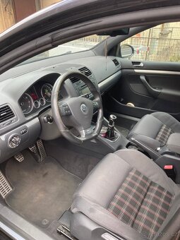 Volkswagen Golf GTI - 4