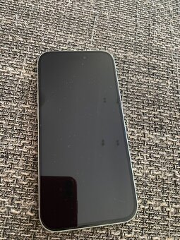 Iphone 15, zelený, 100 procent baterie - 4