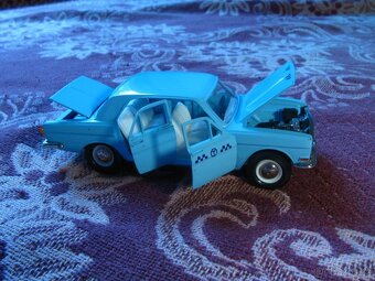 MODEL TAXI VOLGA GAZ 24 kovový model 1:43 SSSR - 4