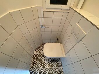 Pronájem byt 1+kk, 30 m2, balkon, sklep, Stroupežnického, Sm - 4