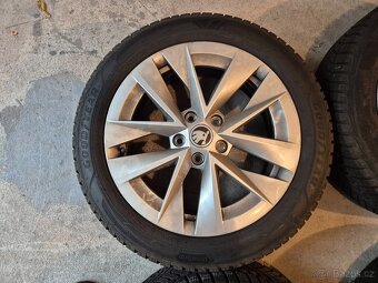 ALU kola ŠKODA"Rotare"ET46 5x112 Zimní pneu 205/55/R17 - 4