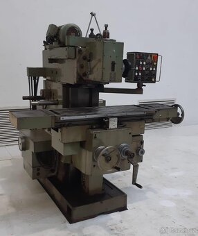 Konzolová frézka TOS FGS 25/32 - 4