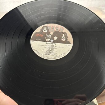 KISS — Dynasty. LP - 4