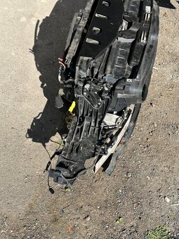 Přední chladičová stěna BMW F10/F11 520d - 4