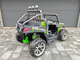 Autíčko Peg Perego RZR 24V - 4