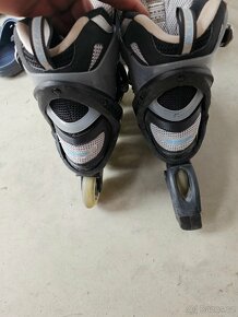 Kolečkové inline brusle Rollerblade vel. 39, UK 6 za 400,-Kč - 4