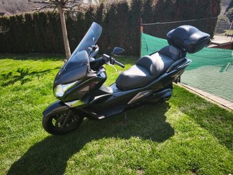 Honda SW-T400 (2011) kufr, jen 6500km, po servisu - 4