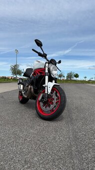 Ducati Monster 821 - 4
