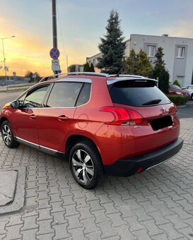 Peugeot 2008 BlueHDi 100 STOP & START Allure - 4