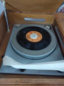 Gramorádio Tesla - 4