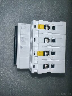 Jistič Schneider A9F03716 16A 400V AC 3+N - 4