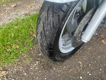 Honda S Wing 125 - 4