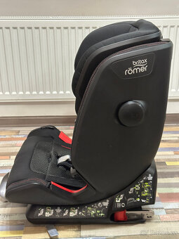 Rostoucí autosedačka Britax Römer Advansafix IV R - 4