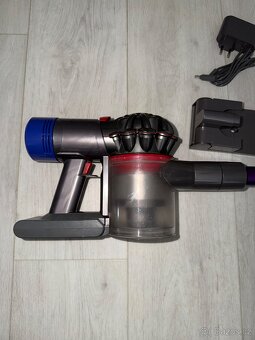 Dyson V8 MotorHead - tyčový vysavač - 4