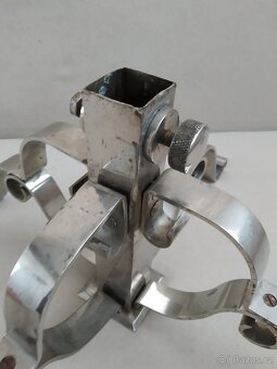 Starý kovový stojan - 4