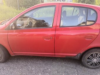 Toyota yaris - 4